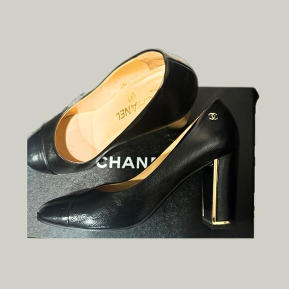 CHANEL Cap-Toe Black Leather Pumps - Picture 10 of 10